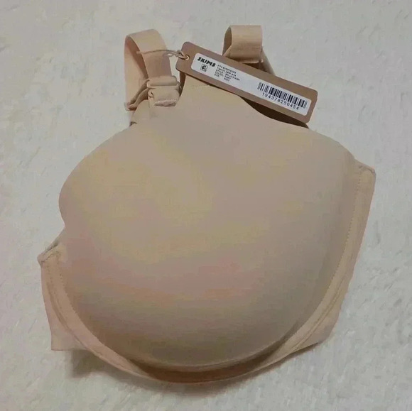 Skims Fits Everybody T-Shirt Demi Bra - Picture 5 of 6